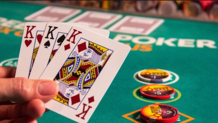 Sơ lượt về kinh nghiệm cá cược Poker 3 Lá trực tuyến