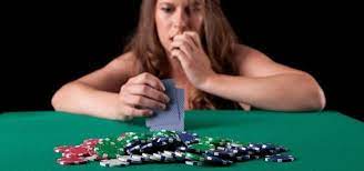 Các tình huống nên Bluff trong Poker là gì?